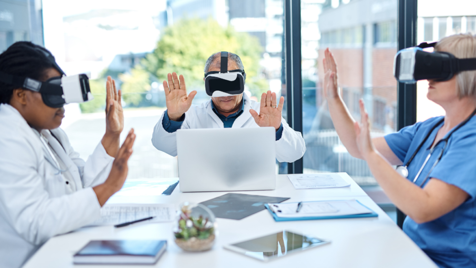 Revolutionizing Healthcare: Innovations Driving Industry Change